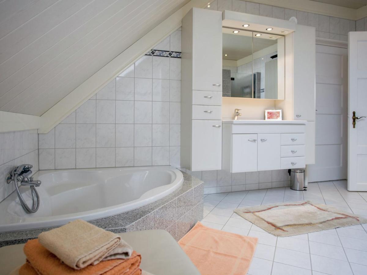 Boutique Apartment In Ritthem With Terrace Kültér fotó